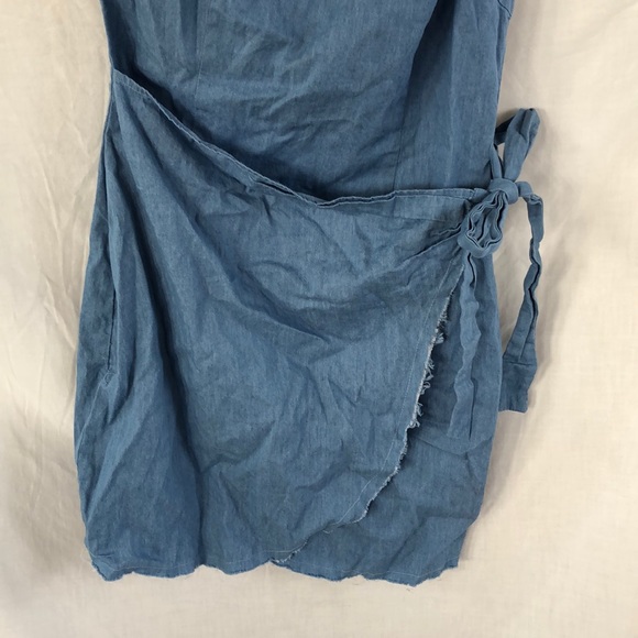 About Us Dress Size S - Picture 6 of 12